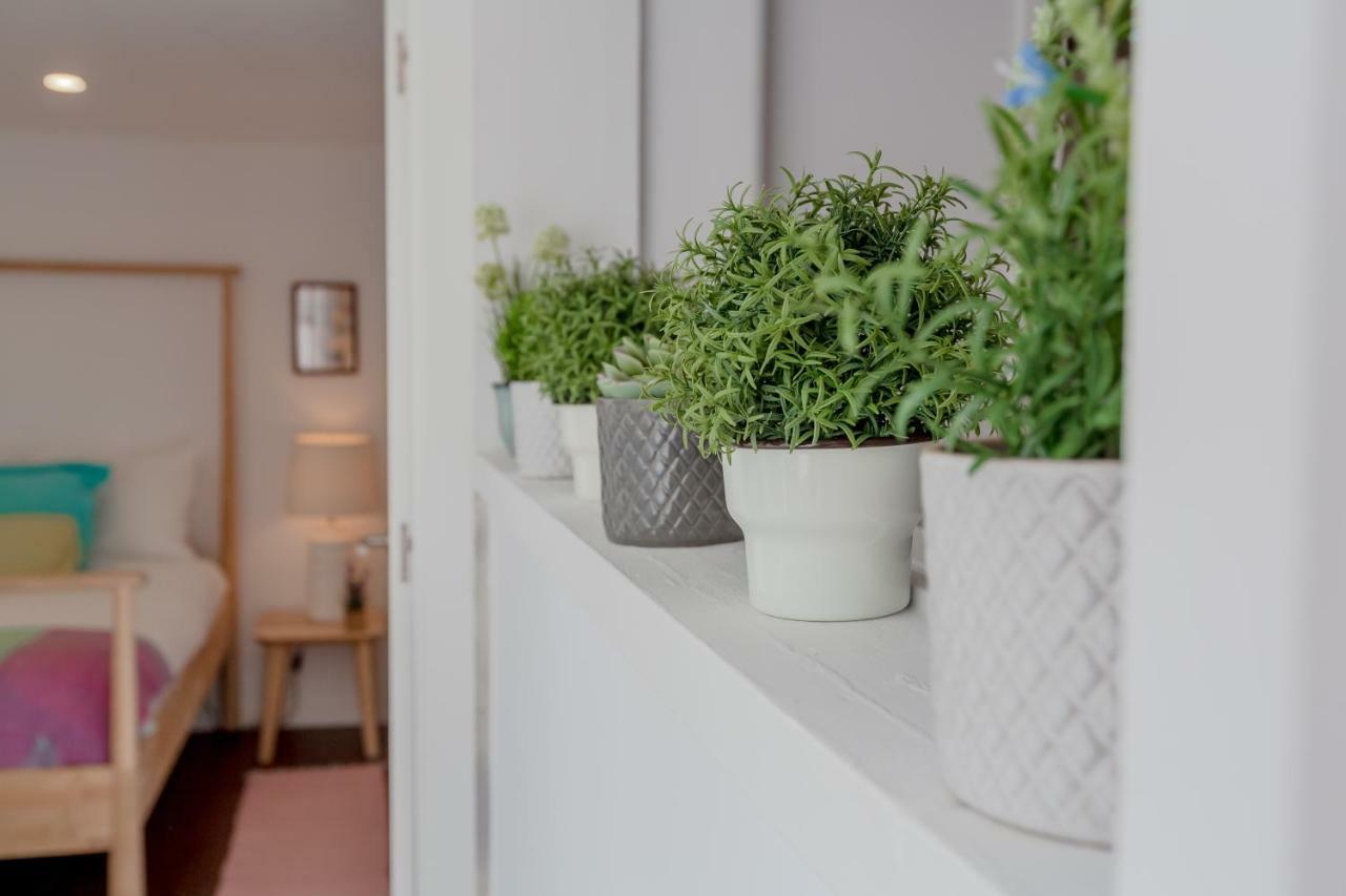 Sunny Apartment With Patio, By Timecooler Lissabon Buitenkant foto